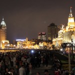 At nighfall, the two banks of Huangpu River look more brilliantly (1)!