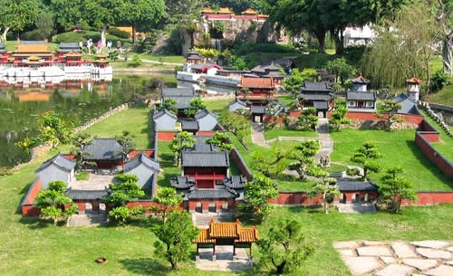 China Folk Cultural Village
