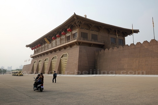 Danfeng Gate (South Gate)