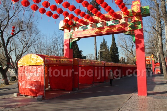 Empty arts and crafts stalls are ready for the coming spring festval.
