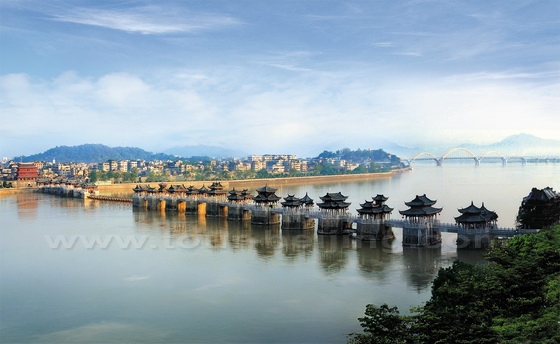 Guangji Bridge at Chaozhou 