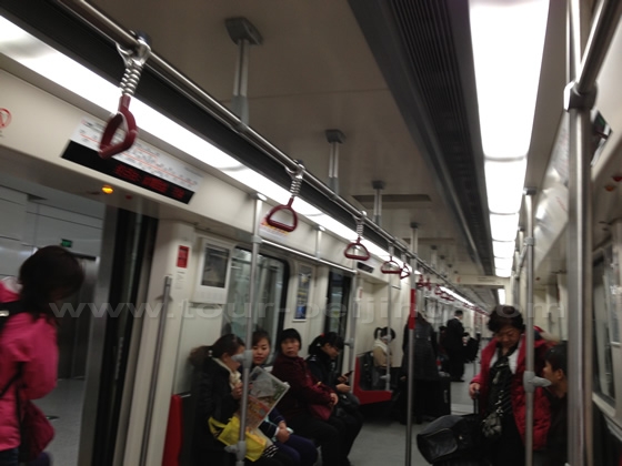 Guangzhou subway is less crowded than that of Beijing and Shanghai. 