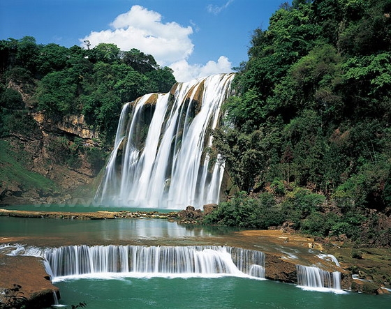 Download this Huangguoshu Waterfall picture