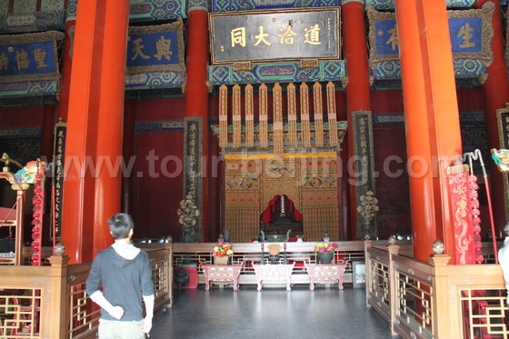 inisde the dacheng hall