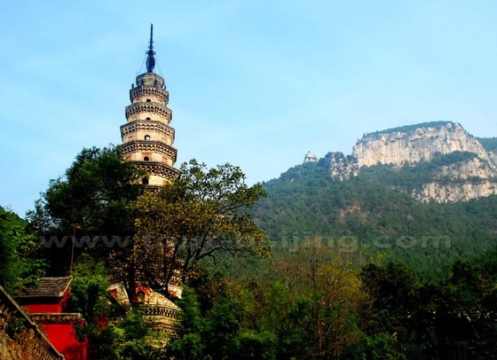 Lingyan Temple 