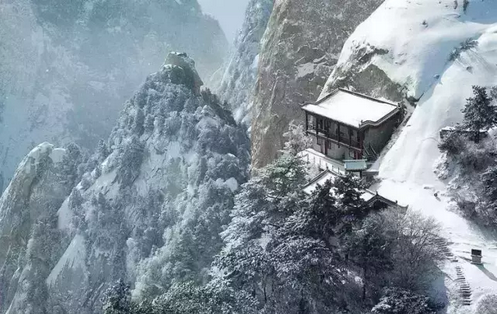 Mount Huashan in White Snow (2)