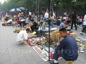 Panjiayuan-Flea-Market1