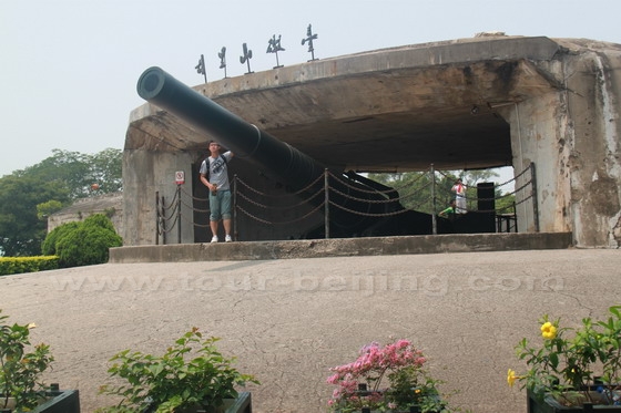 Passing by the most famous attraction in Xiamen - Hulishan Fortress, entrance fee RMB25