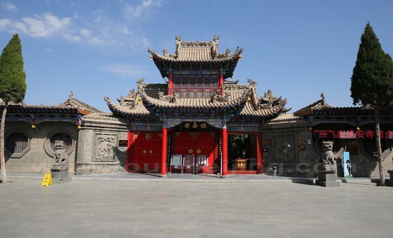 The entrance to Gao Temple