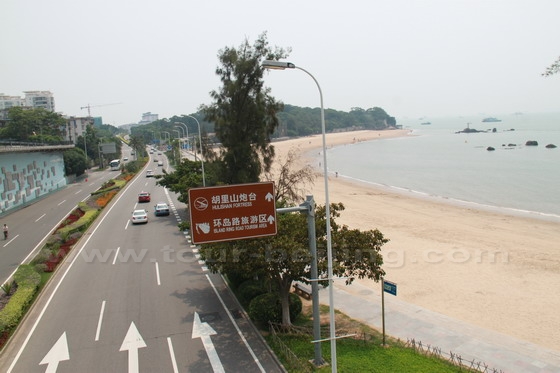 The most picturesque island ring road starts from the Baicheng Beach by Xiamen University