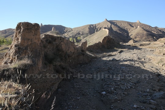 The west section of the Wall on the steep hillside