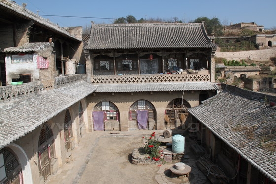This host's courtyard is named Yellow River Family
