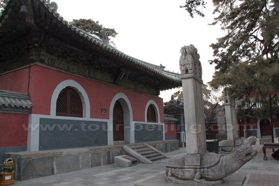 This is Tianhuang Hall - Heavenly King Hall