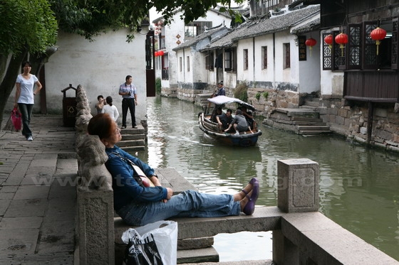 Tired of the noisy world and get lost in Zhouzhuang