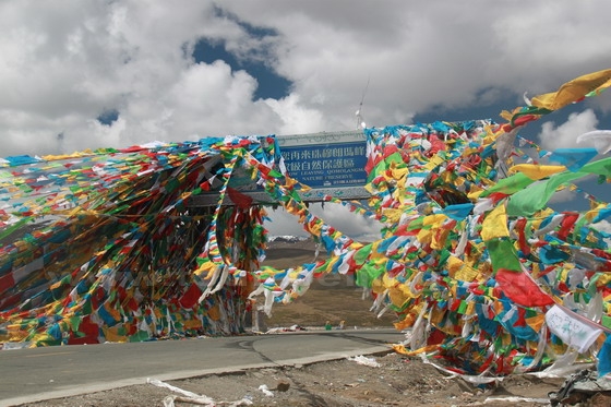 We are passing through Gyatsola 5050 decorateed with a huge number of prayer flags.