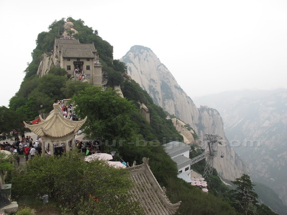 Yuntai Mountain Villa at the junction of the way from the Cable car and the ancient hiking rail