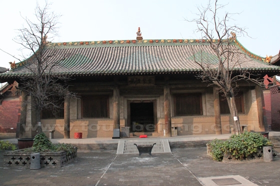 the Hall of Sakyamuni