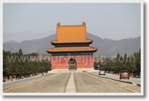 Beijing Chengde Eastern Qing Tombs 2 Day Tour