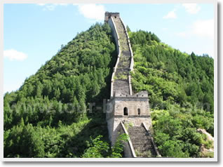 Hiking Cross the Wild Great Wall (Huanghuacheng) One Day tour