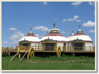 Gegentala Grassland Yurt ( Chariot Yurt or Deluxe Yurt )