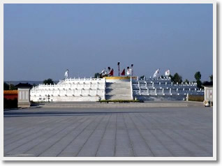 4 Day Inner Mongolia Genghis Khan and Desert Exploration Tour