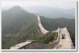Hiking Cross the Wild Great Wall at Shixiaguan