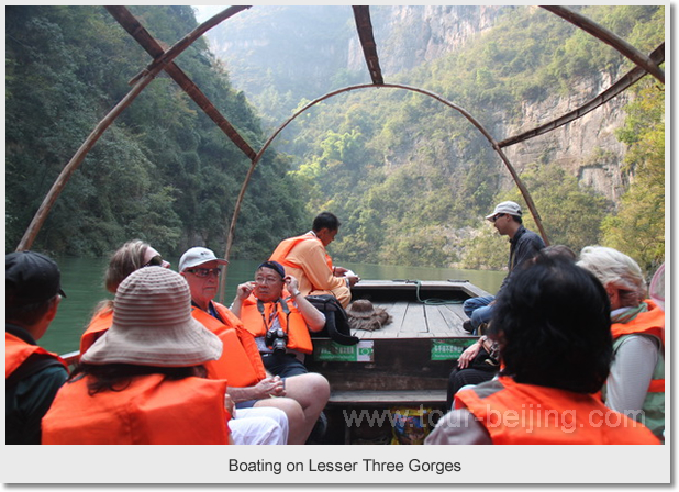  Boating on Lesser Three Gorges