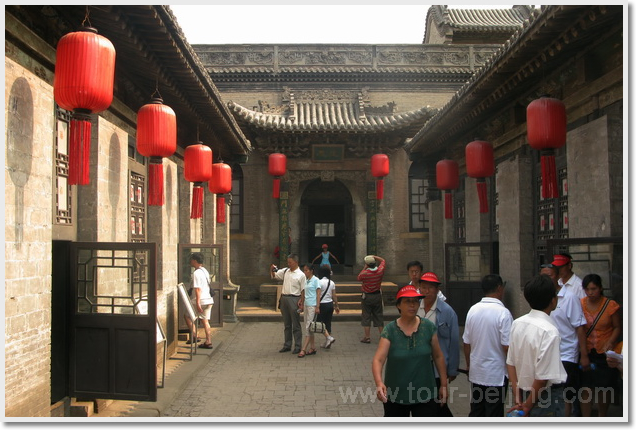 Visit Qiao Family Courtyard