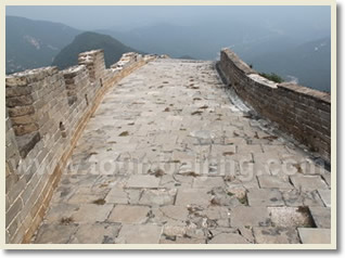 Overnight on Ruined Badaling Great Wall