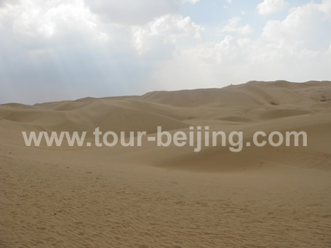 Our Trip to the Resonant Sand Gorge in Baotou