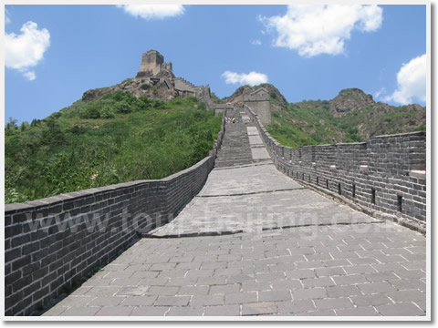 Looking up at the Great Wall from the lower section.