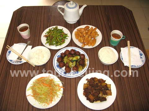 Lunch at a local family on your Hutong Tour
