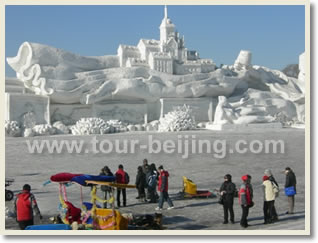 Snow Carving in the Sun Island