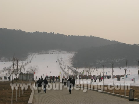Beijing Snow World Ski Resort