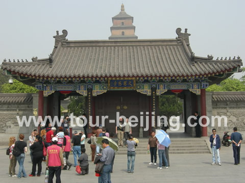 The entrance gate to the Dacien Temple and Big Goose Pagoda