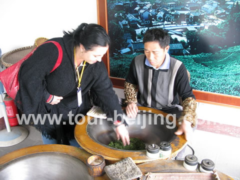 Learning how to make the tea
