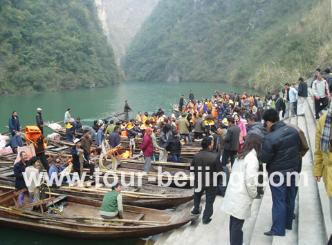 Boat excursion to Shennong Stream