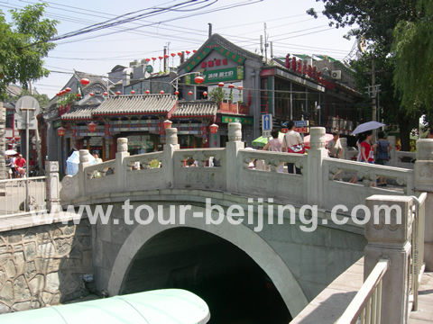 Shichahai bar area and Hutong tour