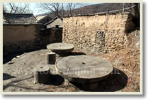 Yanhecheng Village and Zhenzhu Lake Day Trip