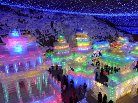 A panoramic view of the ice city of carvings
