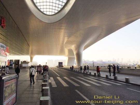 The East Wing of the Departure Floor of Hangzhou East Railway Station.