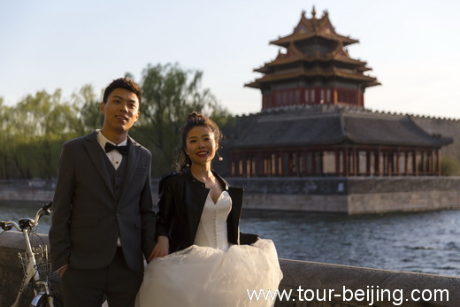 The Northwest Turret in sunset glow after snowing in Beijing 