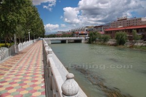 One of the three bridges connects the downtown of Lhasa and the two islands in Lhasa River