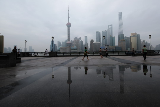 Rainwater reflections of Pudong Skyline on the Bund （4）