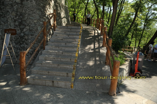 The steep accessible ramp at Mutianyu Great Wall