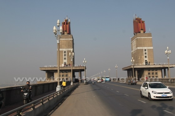 The couple of bridge towers in the south end of the main bridge.