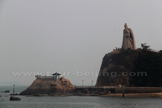 The statue of the National Hero - Zheng Chenggong ( Koxinga )