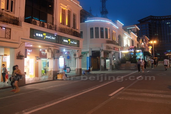 Zhongshan Road is bright and alive at night