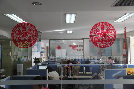 Office Decorations for the Chinese New Year at www.tour 