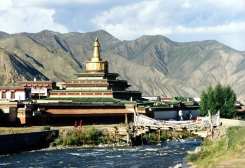 Xiahe Travel Guide